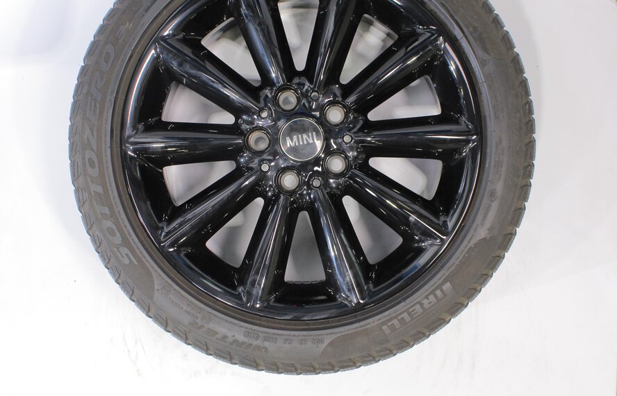 Mini Mini Clubman F54 518 Vent Spoke 17 inch Pirelli Runflat Winter tires Original