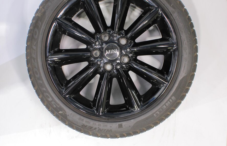 Mini Mini Clubman F54 518 Vent Spoke 17 inch Pirelli Runflat Winter tires Original
