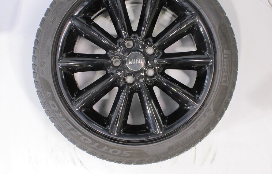 Mini Mini Clubman F54 518 17 inch Pirelli Winter tires Original