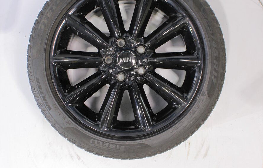 Mini Mini Clubman F54 518 17 inch Pirelli Winter tires Original