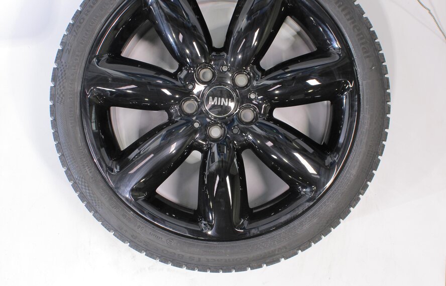 Mini Mini Clubman F54 521 18 inch Continental Winter tires Original