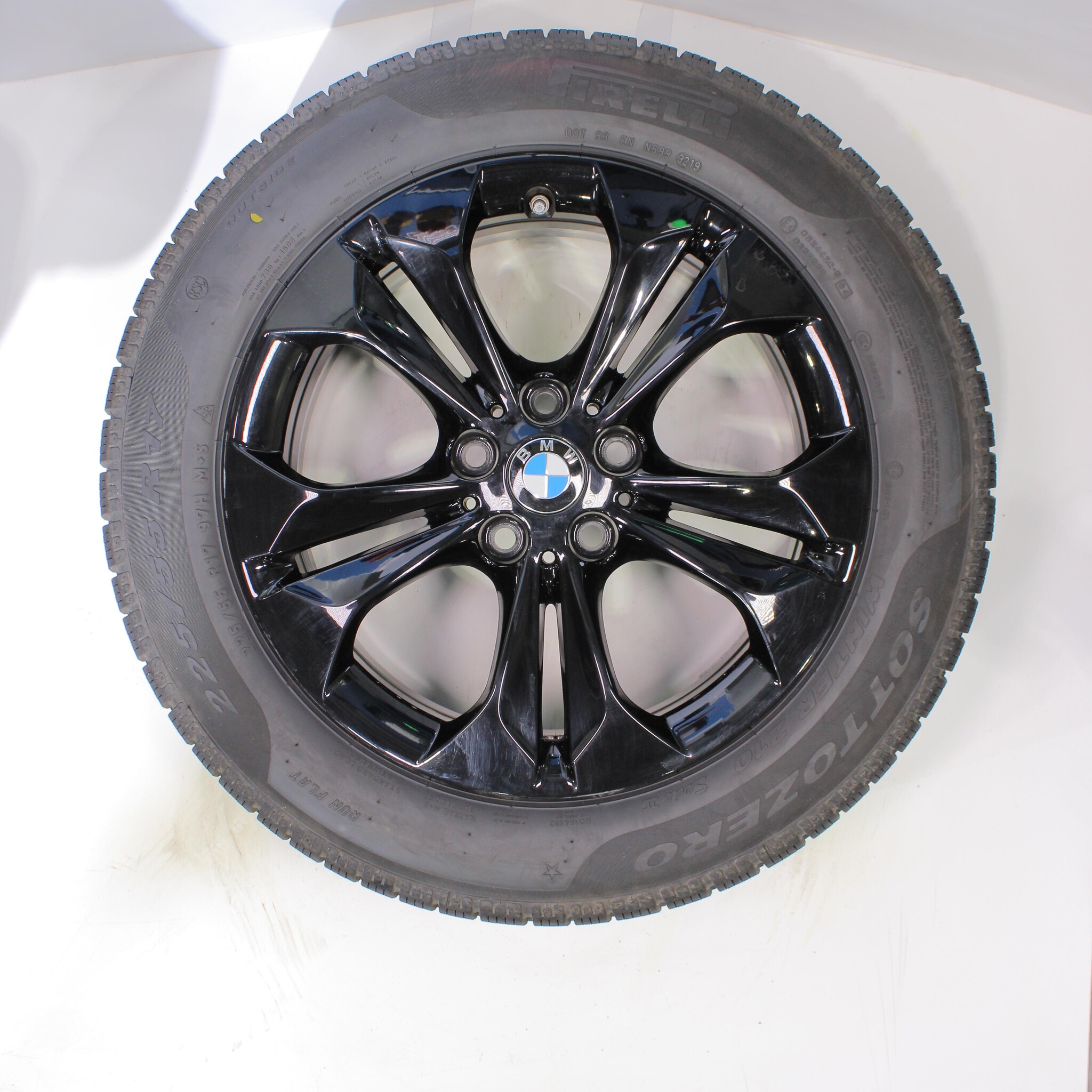 BMW X1 F48 X2 F39 コンチネンタル　ランフラット　17インチ BMW X1 F48 X2 F39 コンチネンタル ランフラット 17インチ