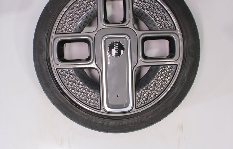 Mini Mini Cooper / S / One / Convertible F55 F56 F57 737 17 inch Goodyear Summer Tires Original