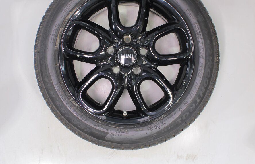 Mini Mini Cooper / S / One / Convertible F55 F56 F57 494 16 inch Pirelli Runflat Winter tires Original
