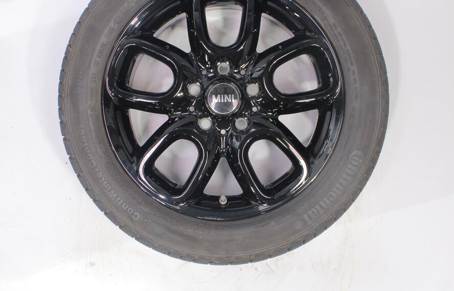 Mini Mini Cooper / S / One / Cabrio F55 F56 F57 494 16 inch Continental Runflat Winter tires Original