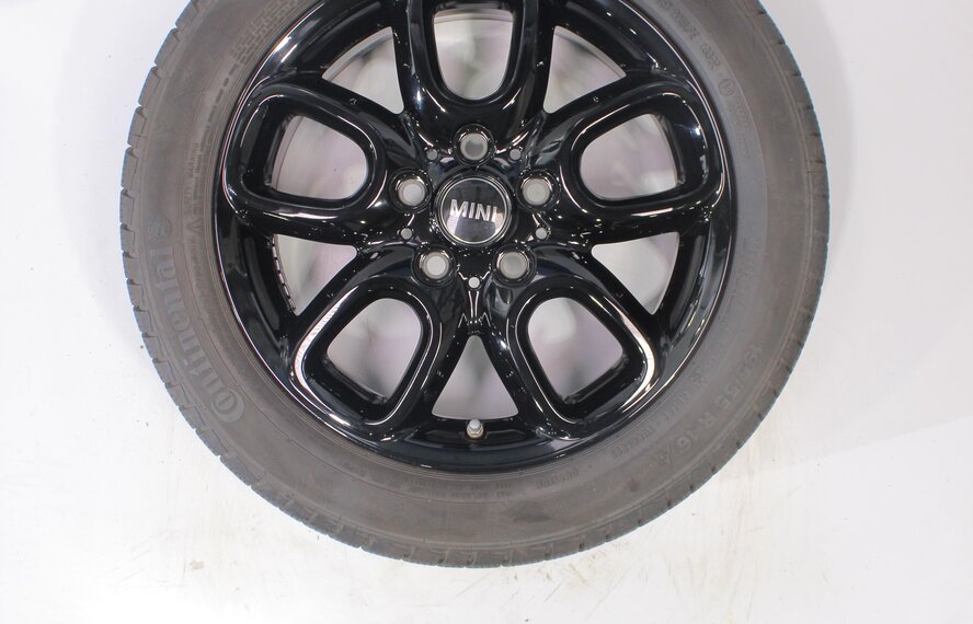 Mini Mini Cooper / S / One / Cabrio F55 F56 F57 494 16 inch Continental Runflat Winter tires Original