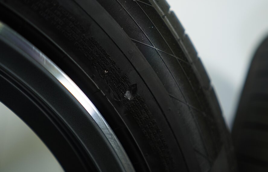 Audi Audi Q5 SQ5 80A 19 inch Continental Summer Tires Original