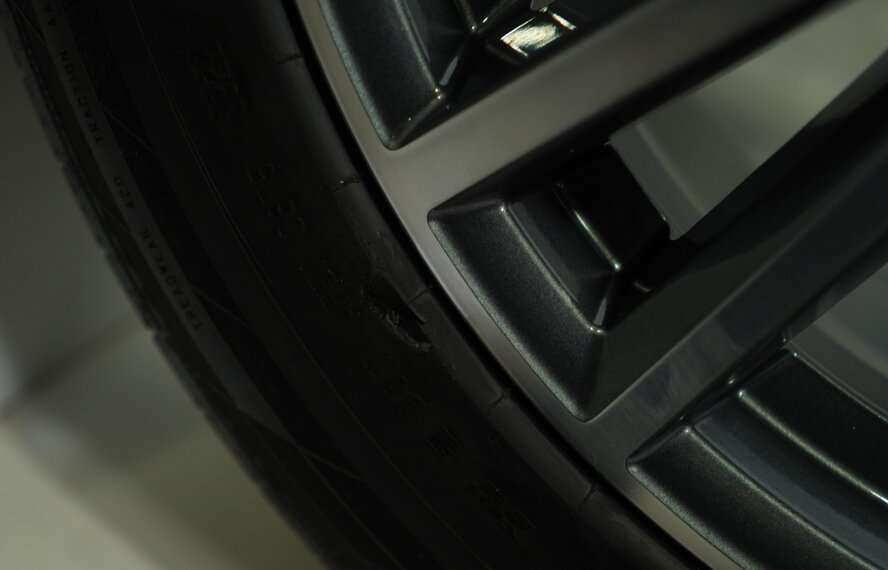 Audi Audi Q5 SQ5 80A 19 inch Continental Summer Tires Original