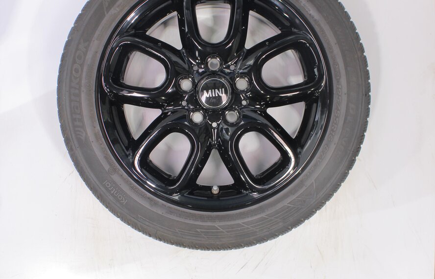 Mini Mini Cooper / S / One / Convertible F55 F56 F57 494 16 inch Hankook Runflat Winter tires Original