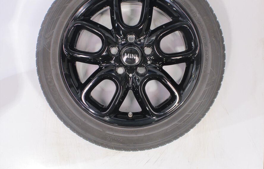 Mini Mini Cooper / S / One / Convertible F55 F56 F57 494 16 inch Hankook Runflat Winter tires Original