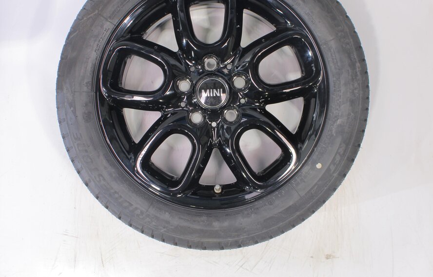 Mini Mini Cooper / S / One / Convertible F55 F56 F57 494 16 inch Bridgestone Runflat Winter tires New Original