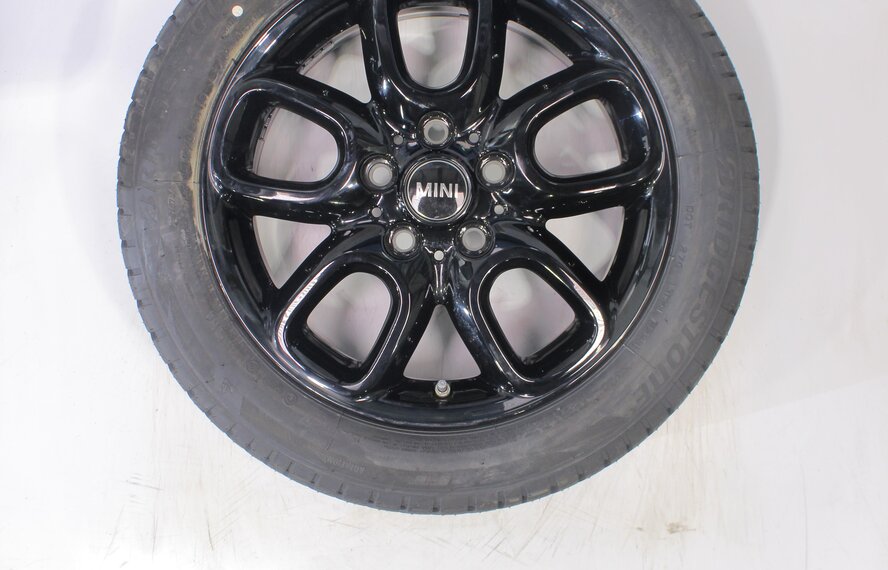 Mini Mini Cooper / S / One / Convertible F55 F56 F57 494 16 inch Bridgestone Runflat Winter tires New Original