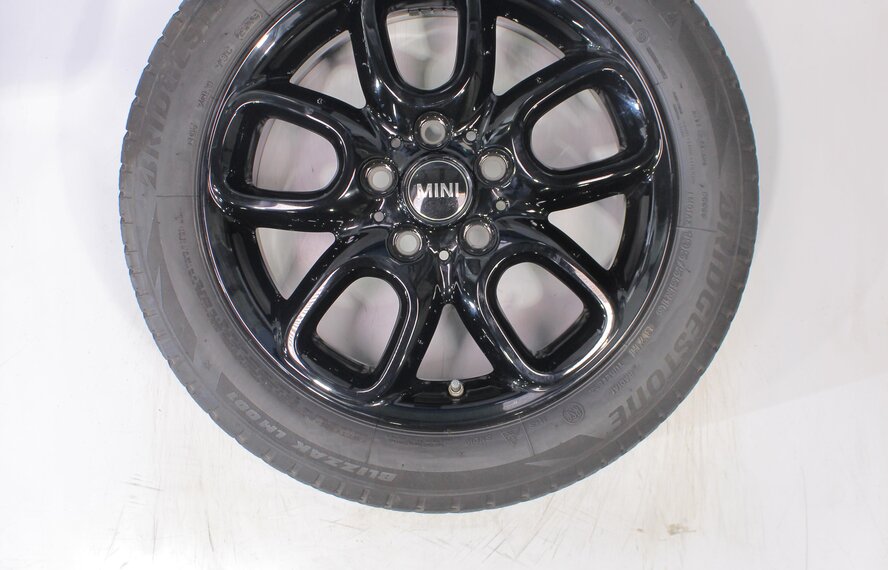 Mini Mini Cooper / S / One / Convertible F55 F56 F57 494 16 inch Bridgestone Runflat Winter tires New Original