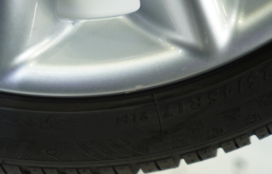 Mini Mini Clubman F54 518 17 inch Pirelli Runflat Winter tires Original