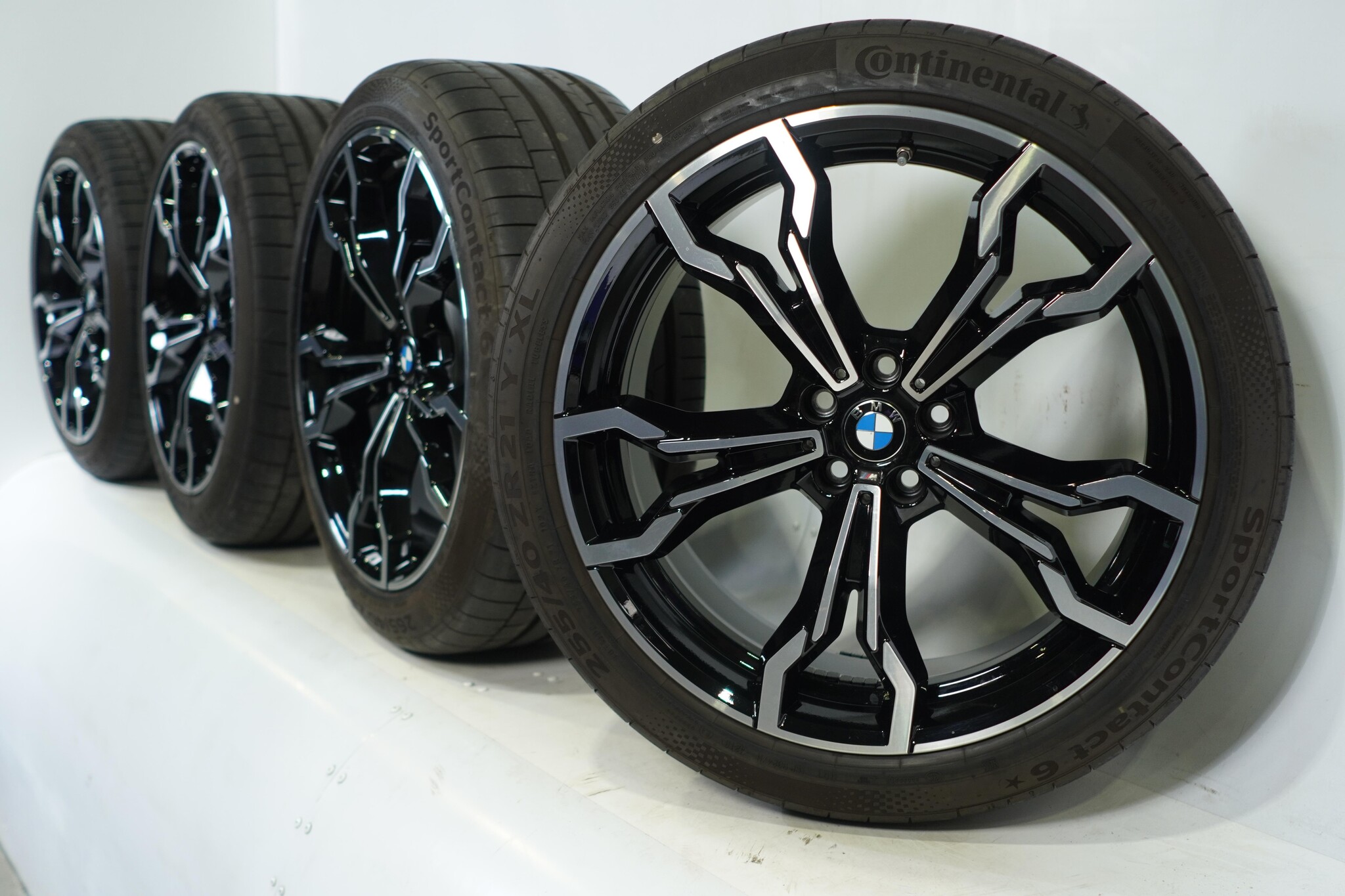 BMW X3M X4M F97 F98 765M 21 inch rims Continental Summer Tires