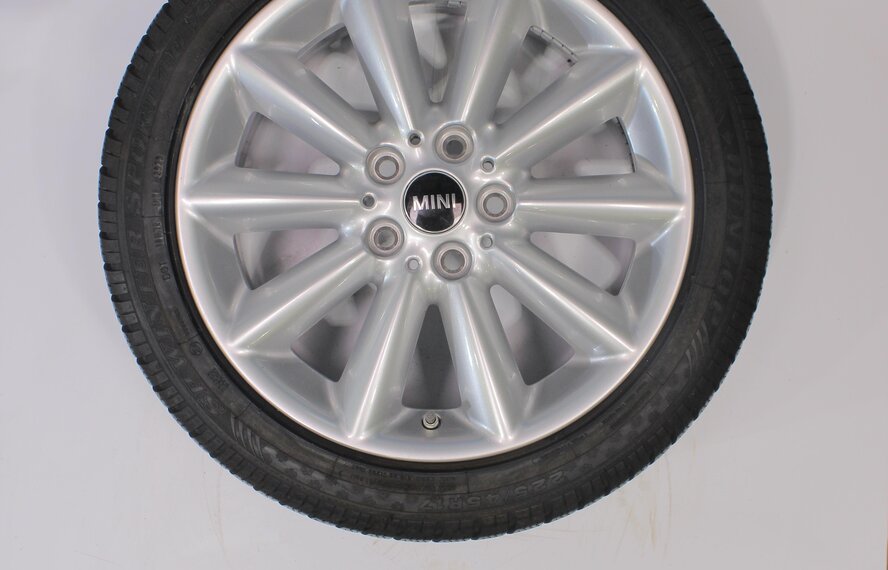 Mini Mini Clubman F54 518 17 inch Dunlop Runflat Winter tires Original