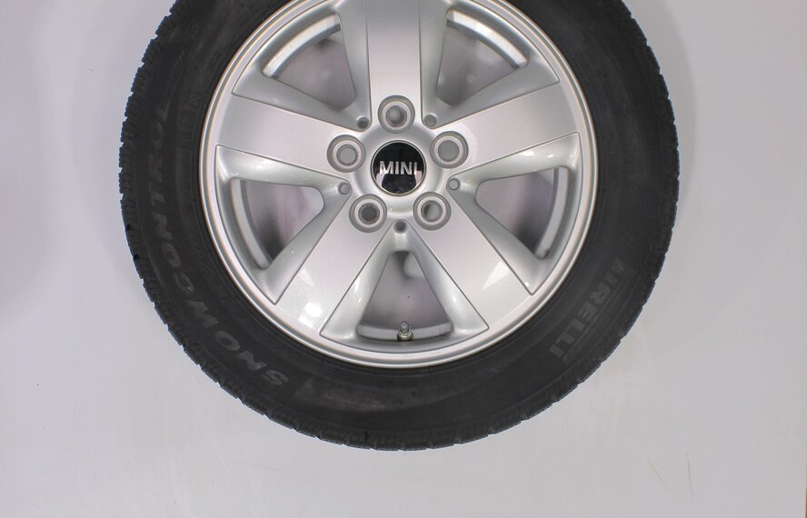 Mini Mini Cooper / S / One / Convertible F55 F56 F57 492 15 inch Pirelli Winter tires Original