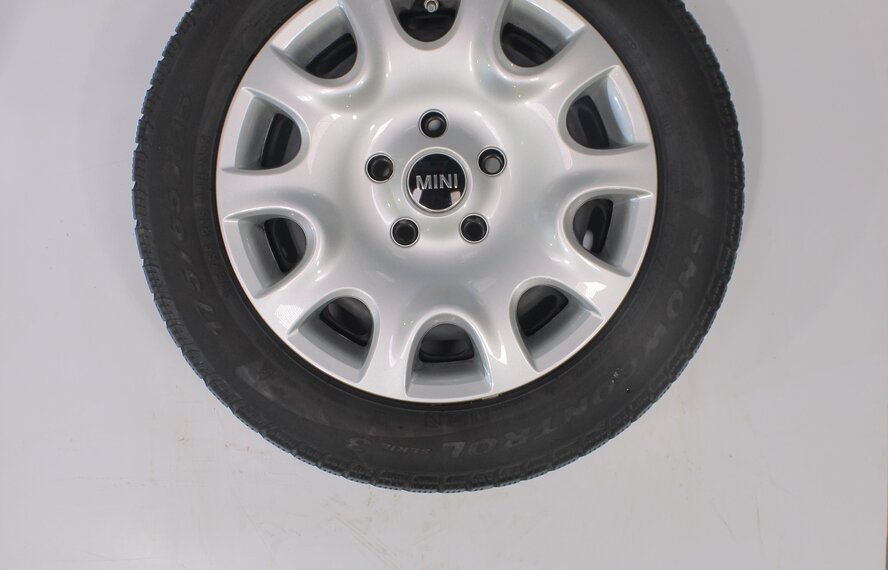Mini Mini Cooper / S / One / Convertible F55 F56 F57 12 15 inch Pirelli Winter tires Original