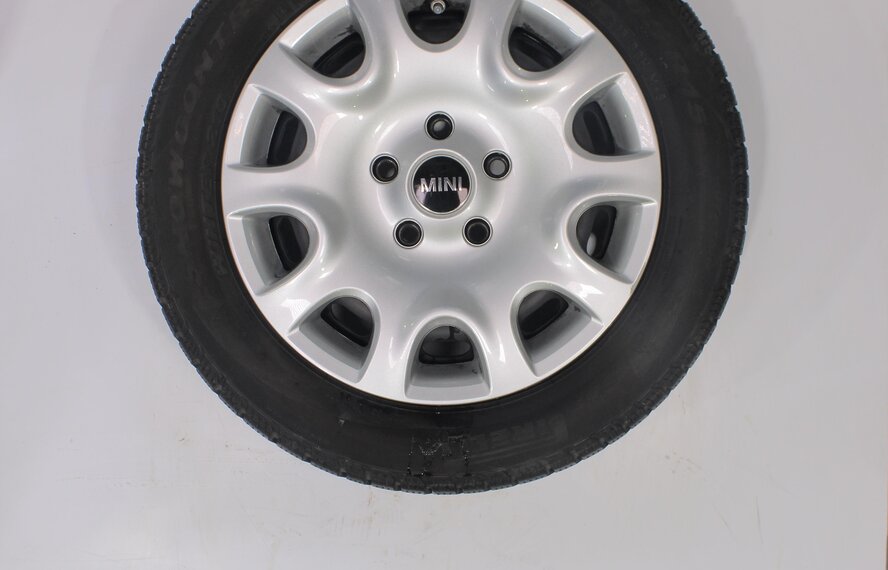 Mini Mini Cooper / S / One / Convertible F55 F56 F57 12 15 inch Pirelli Winter tires Original
