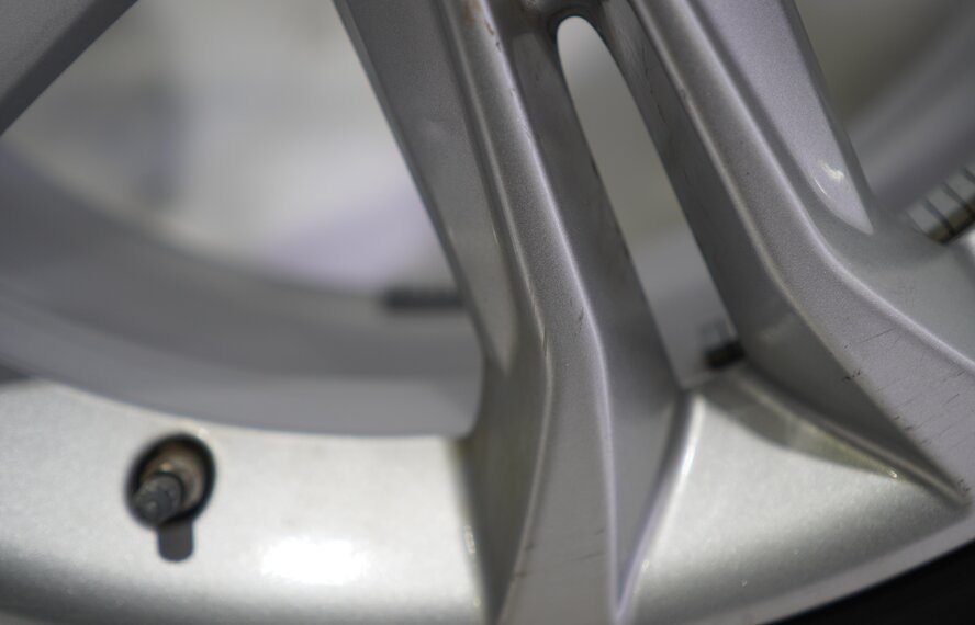 BMW BMW X3 X4 G01 G02 688 18 inch Michelin Runflat Winter tires New Original