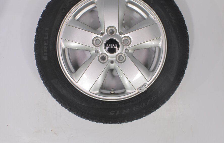 Mini Mini Cooper / S / One / Convertible F55 F56 F57 492 15 inch Pirelli Winter tires Original