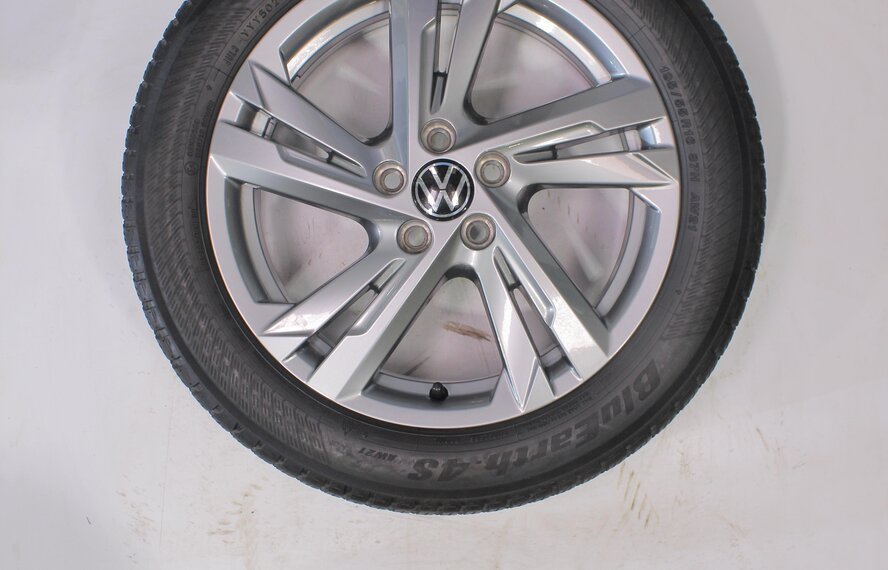 Volkswagen VW Polo 2G 16 inch rims Yokohama Winter tires Original