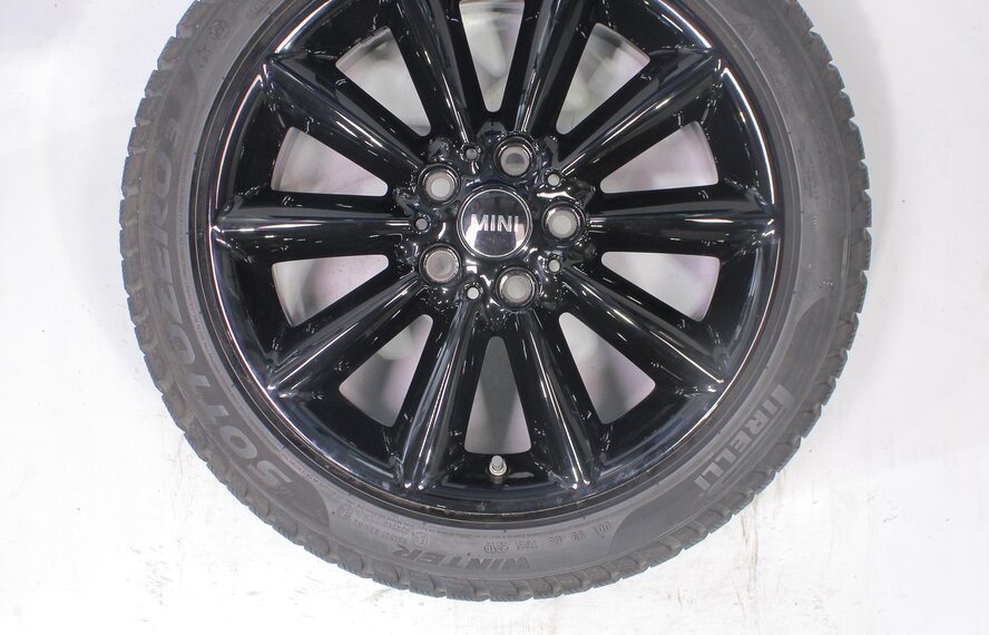 Mini Mini Clubman F54 518 17 inch Pirelli Runflat Winter tires Original