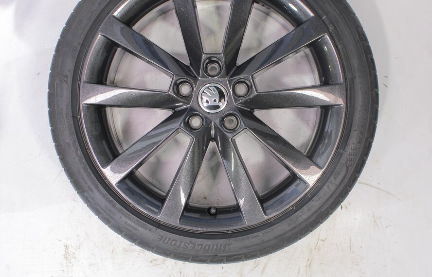 Skoda Skoda Octavia III 18 inch Bridgestone Summer Tires Original
