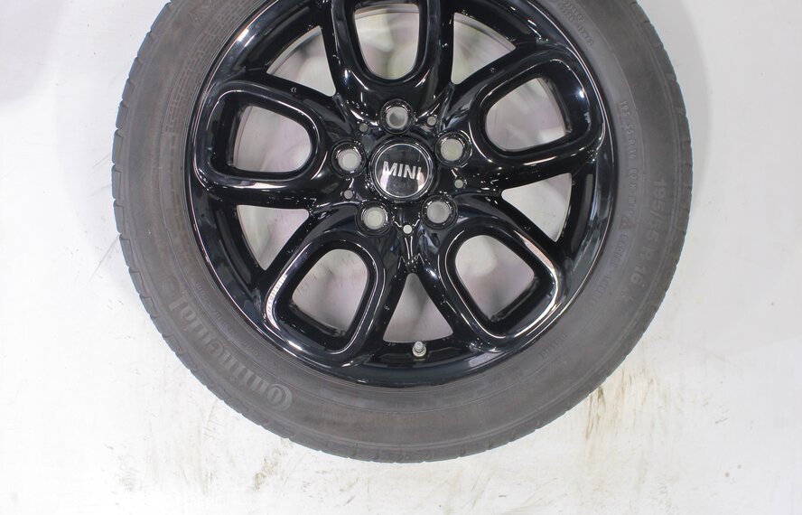 Mini Mini Cooper / S / One / Convertible F55 F56 F57 494 16 inch Continental Runflat Winter tires Original
