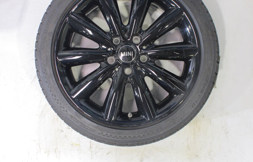 Mini Mini Cooper / S / One / Convertible F55 F56 F57 499 17 inch Dunlop Runflat Winter tires Original