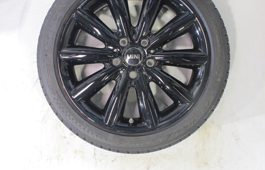 Mini Mini Cooper / S / One / Convertible F55 F56 F57 499 17 inch Dunlop Runflat Winter tires Original