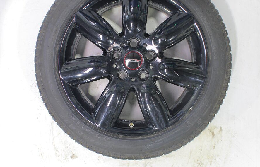 Mini Mini Clubman F54 528 17 inch Pirelli Winter tires Original