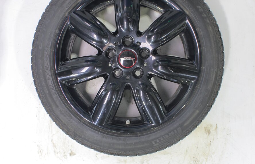 Mini Mini Clubman F54 528 17 inch Pirelli Winter tires Original