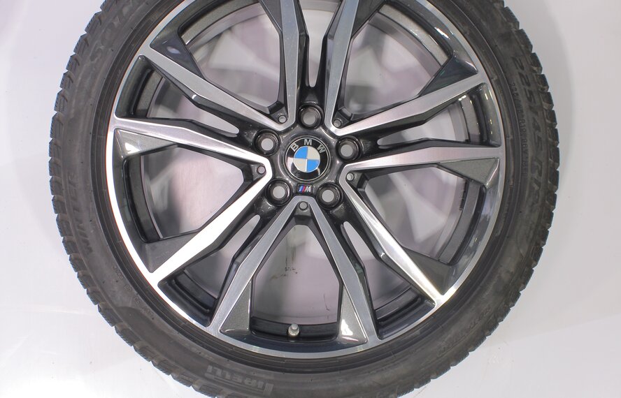 BMW BMW X1 F48 X2 F39 715M 19 inch Pirelli Runflat Winter tires New Original