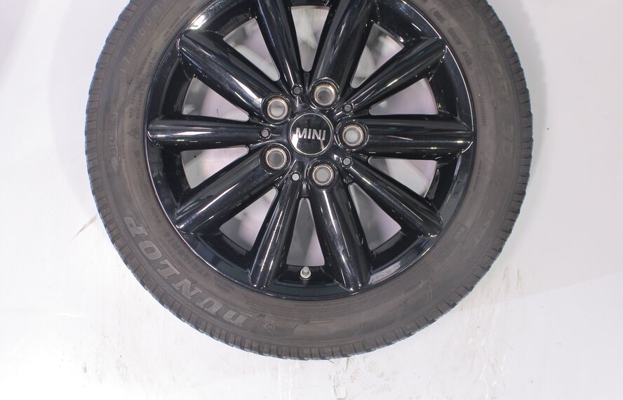 Mini Mini Cooper / S / One / Convertible F55 F56 F57 508 16 inch Dunlop Runflat Winter tires Original