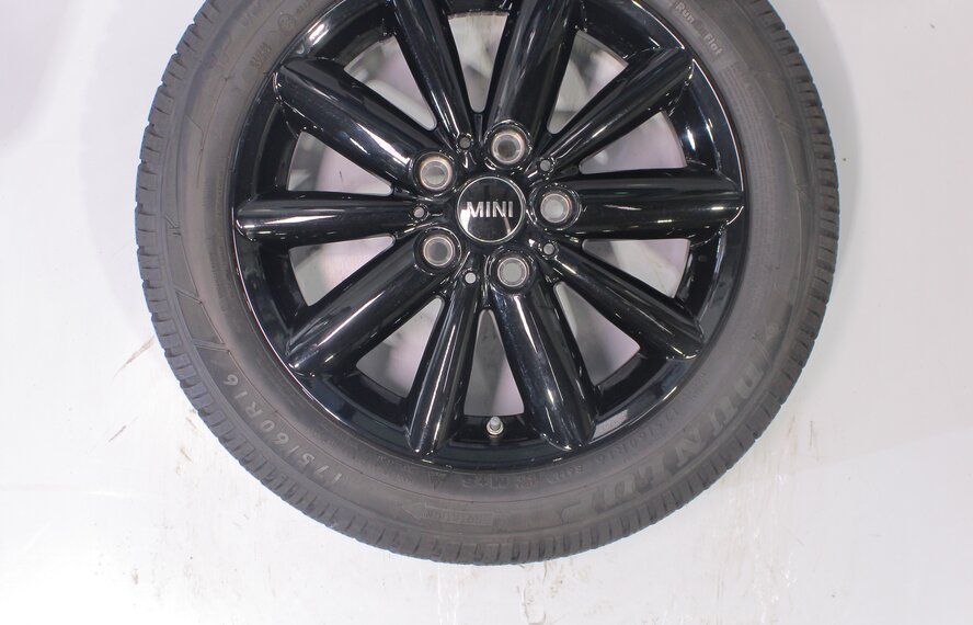Mini Mini Cooper / S / One / Convertible F55 F56 F57 508 16 inch Dunlop Runflat Winter tires Original