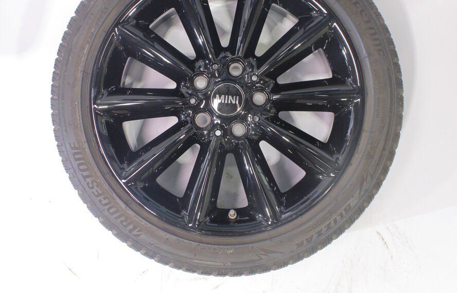 Mini Mini Clubman F54 518 17 inch Bridgestone Winter tires Original