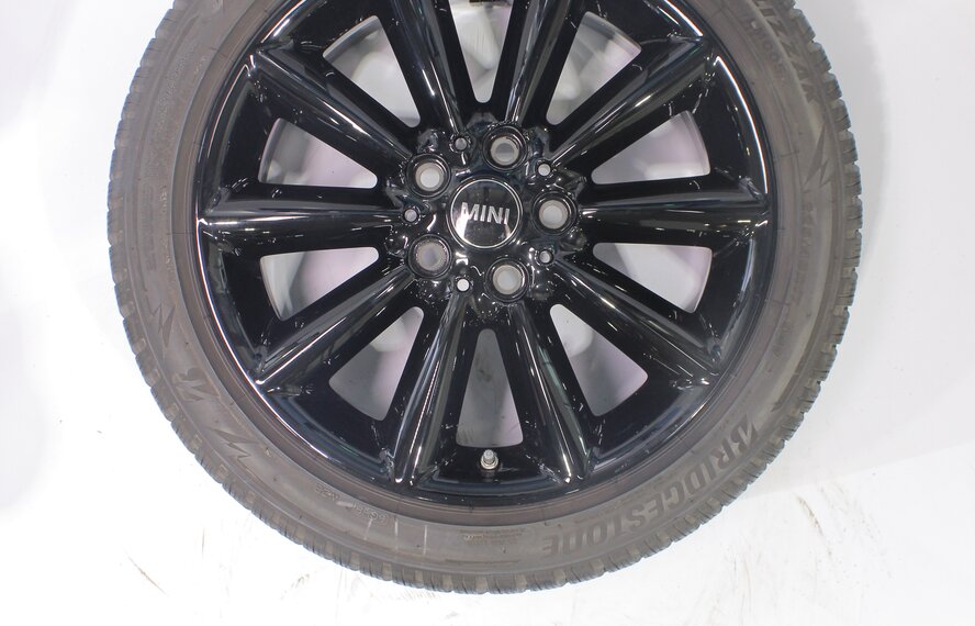 Mini Mini Clubman F54 518 17 inch Bridgestone Winter tires Original