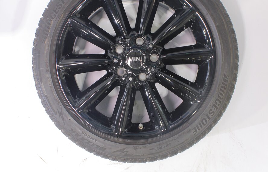 Mini Mini Clubman F54 518 17 inch Bridgestone Winter tires Original