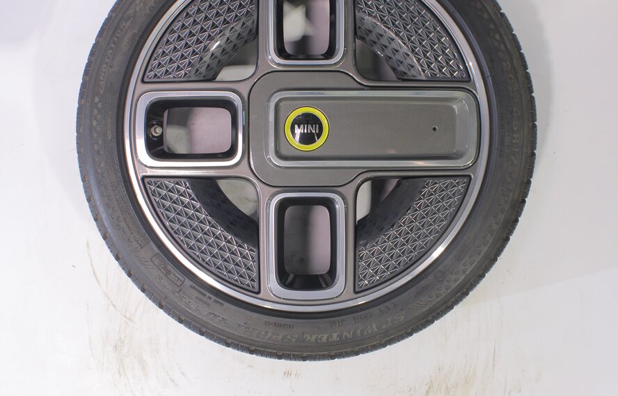 Mini Mini Cooper / S / One / Convertible F55 F56 F57 737 17 inch Dunlop Runflat Winter tires Original