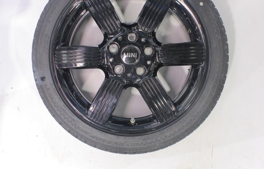 Mini Mini Cooper / S / One / Convertible F55 F56 F57 525 17 inch Dunlop Runflat Winter tires Original