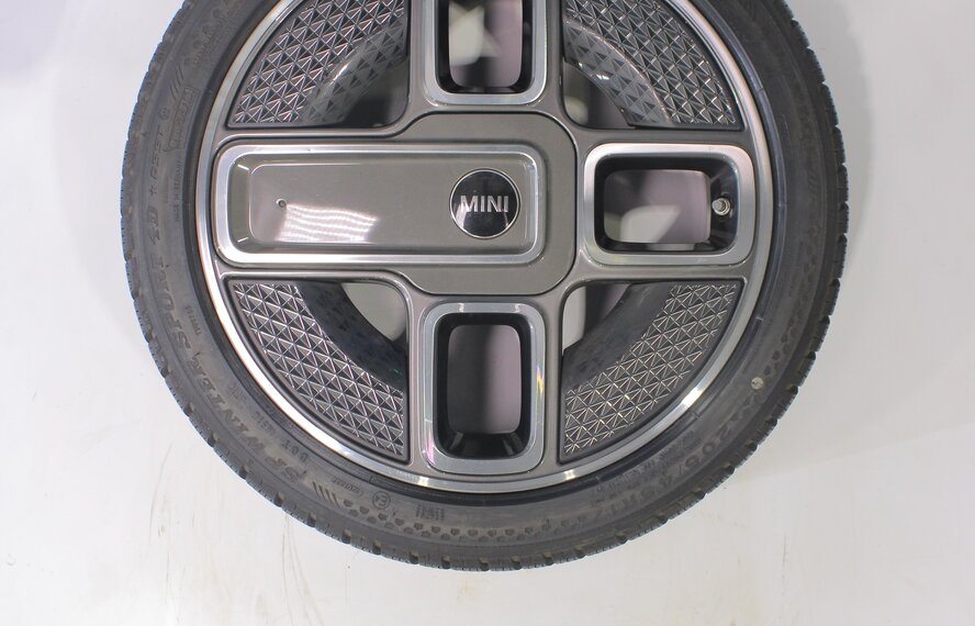 Mini Mini Cooper / S / One / Convertible F55 F56 F57 737 17 inch rims Dunlop Winter tires Original