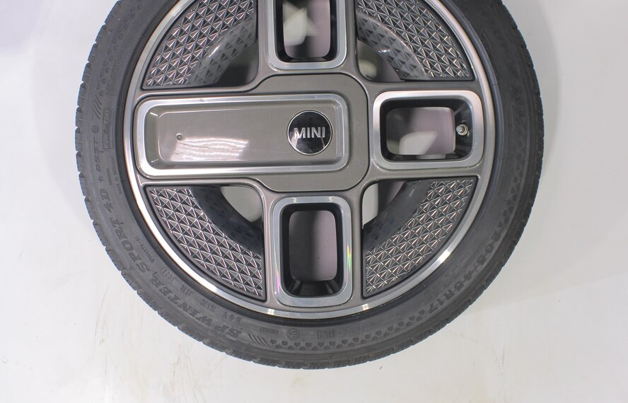 Mini Mini Cooper / S / One / Convertible F55 F56 F57 737 17 inch rims Dunlop Winter tires Original