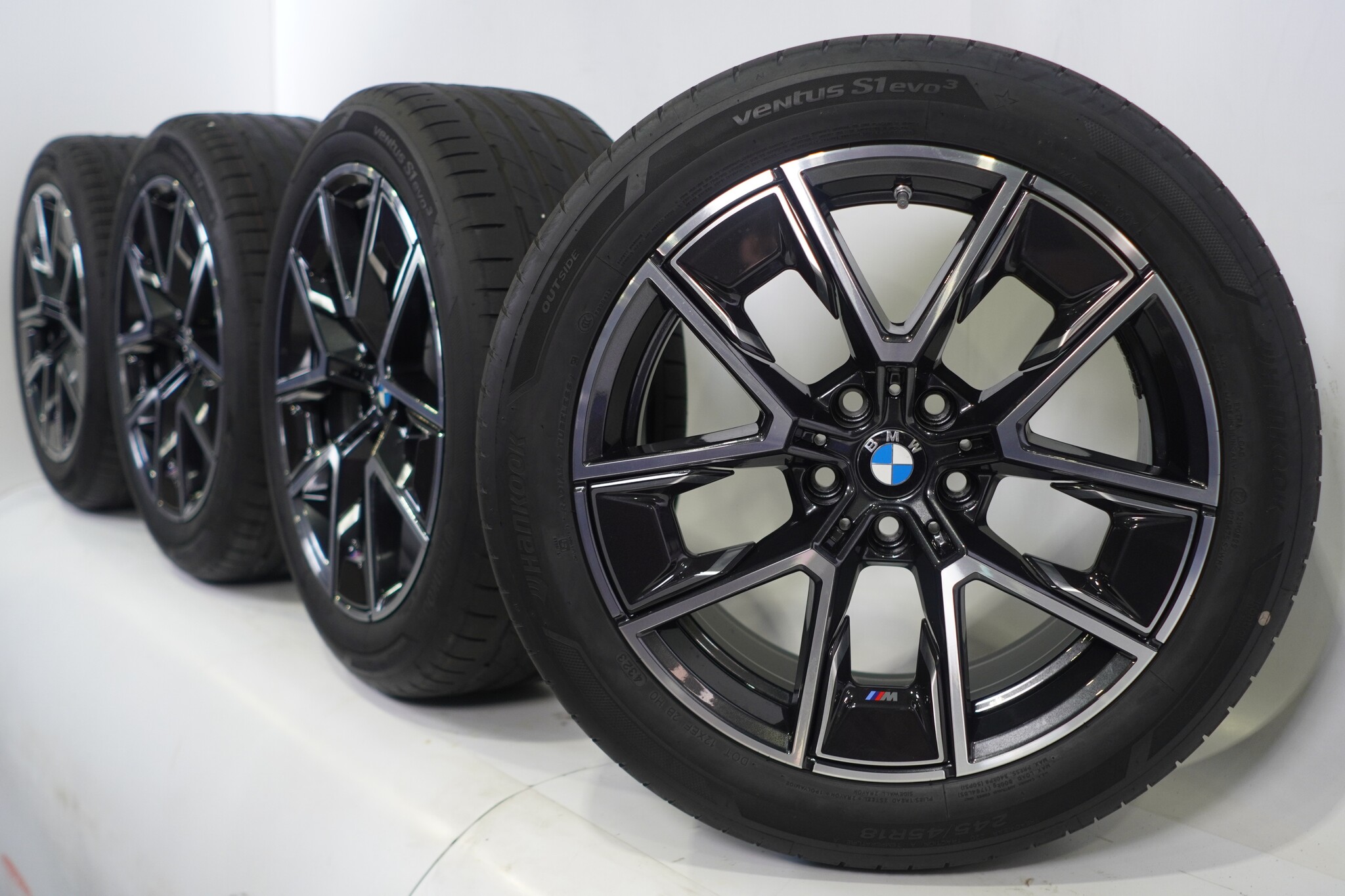 BMW i4(G26)用 245/40R19 98W XL ヨコハマ エービット エンビガー S321 マイン BMW i4(G26)用 245⁄40R19 98W XL グリップマックス シュアグリップ A⁄S