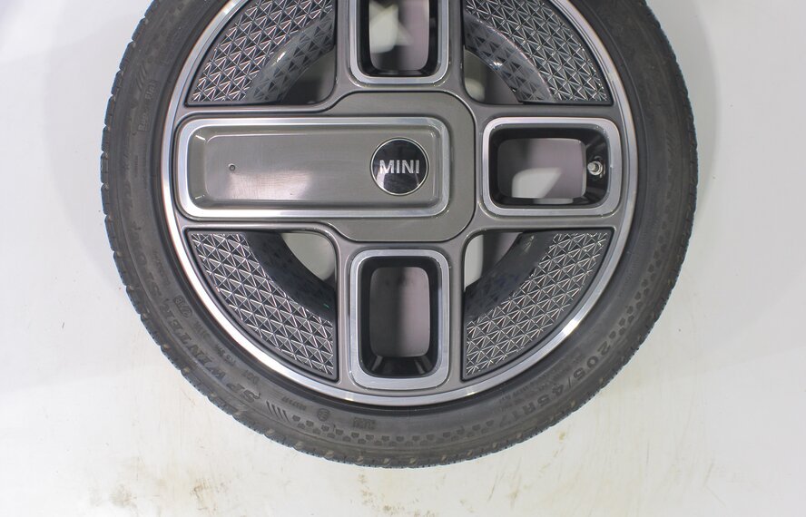 Mini Mini Cooper / S / One / Convertible F55 F56 F57 737 17 inch rims Dunlop Runflat Winter tires Original