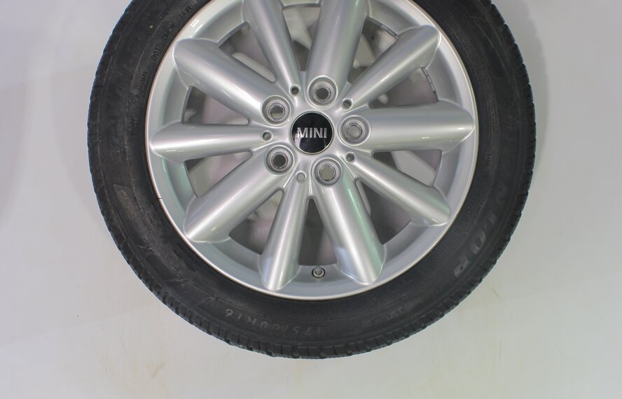 Mini Mini Cooper / S / One / Convertible F55 F56 F57 508 16 inch rims Dunlop Runflat Winter tires Original