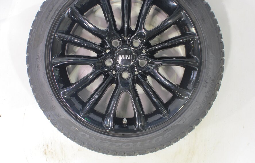 Mini Mini Clubman F54 519 17 inch rims Pirelli Runflat Winter tires Original