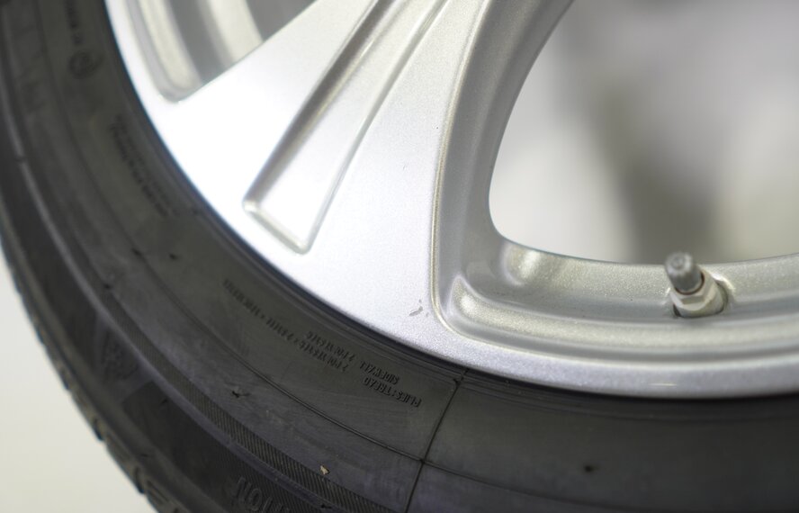 Mercedes Mercedes GLC X253 GLC Coupe C253 18 inch rims Bridgestone Winter tires Original