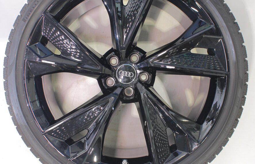 Audi Audi RS6 22 inch rims Pirelli Winter tires Original