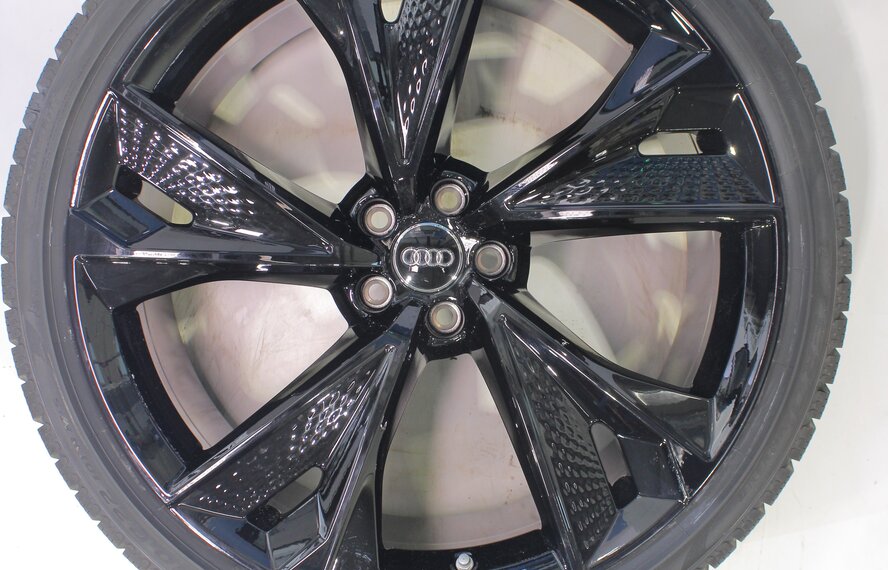Audi Audi RS6 22 inch rims Pirelli Winter tires Original